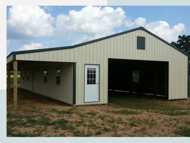 Строительство конюшен в Михайловке