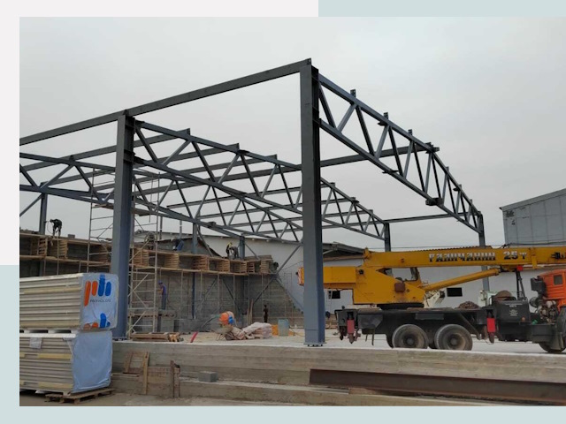 Строительство цехов в Михайловке